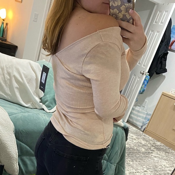 Fashion nova off the shoulder sweater - Picture 3 of 5